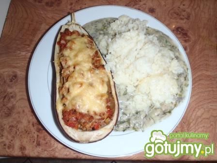 Bakłażan faszerowany mięsem mielonym  Bakłażan faszerowany mięsem mielonym