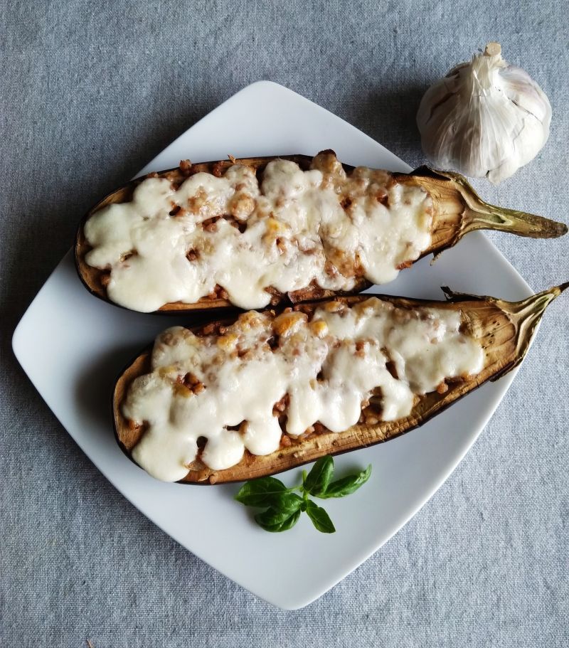 Bakłażan faszerowany pieczarkami i kaszą gryczaną