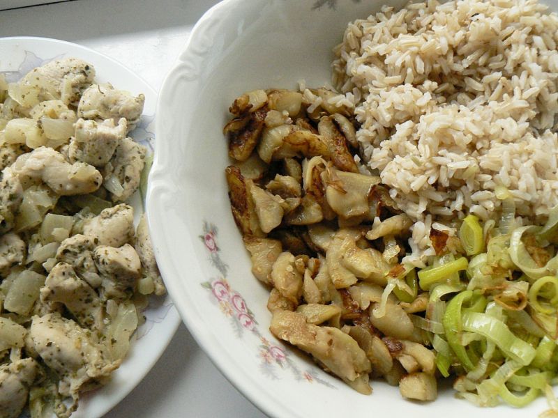 Bakłażan zapkiekany z ryżem  i kurczakiem
