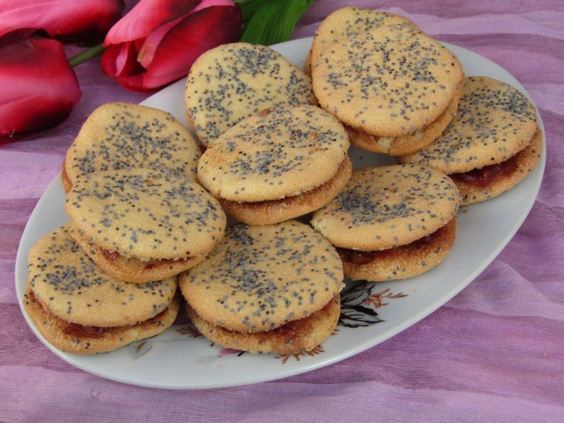 Baletki makowe z konfiturą różaną