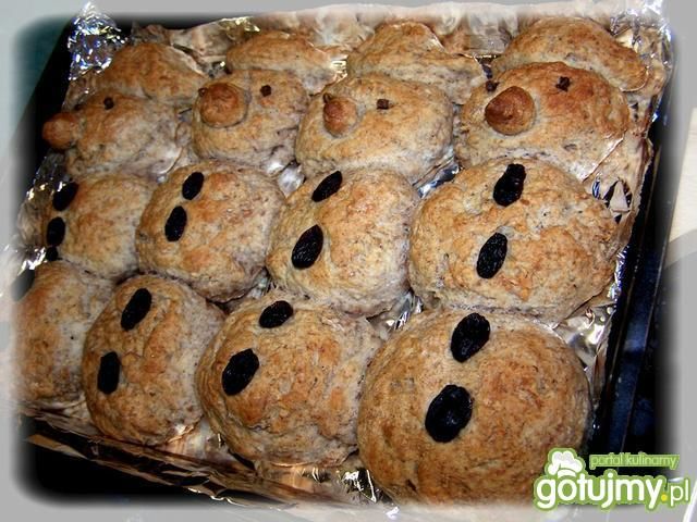 Bałwanki - razowe bułeczki bałwankowe Bałwanki - razowe bułeczki bałwankowe