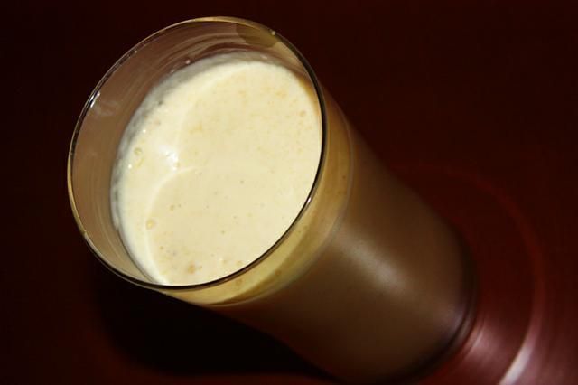 Banan-Mango Lassi Banan-Mango Lassi