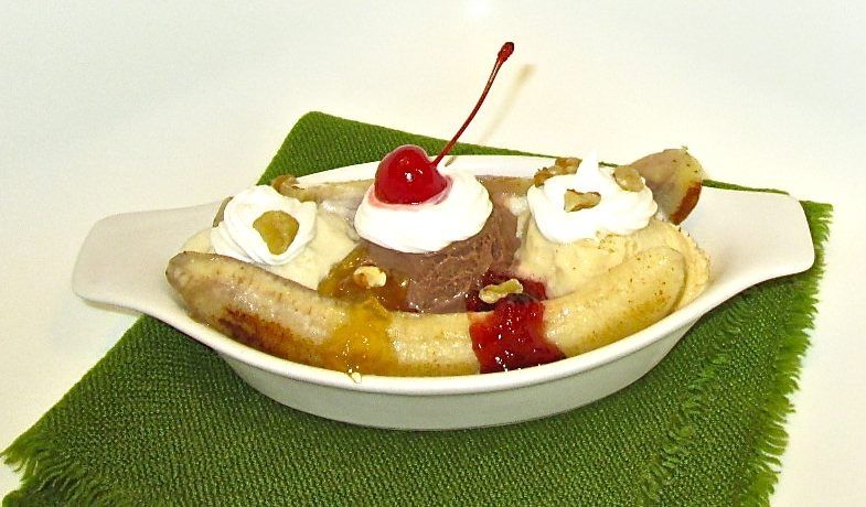 Banana split - deser amerykański Banana split - deser amerykański