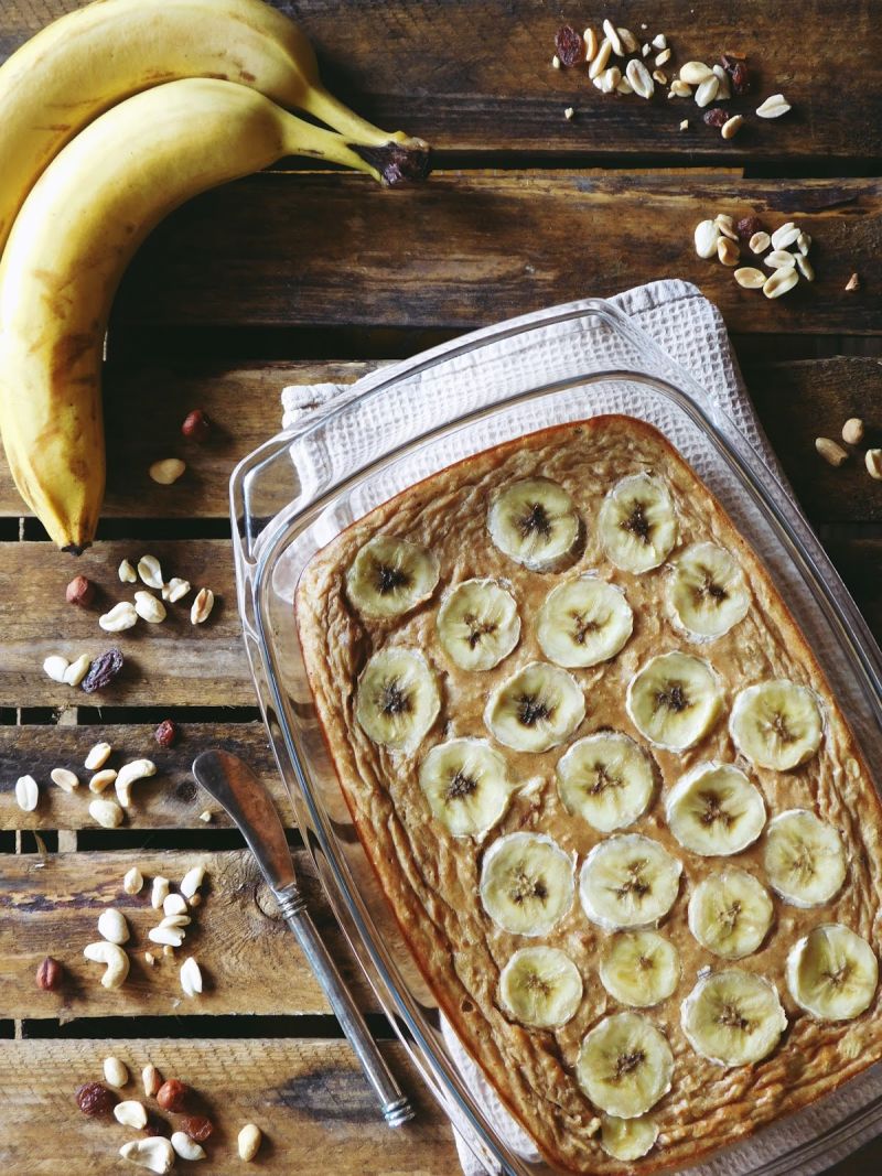 Bananowa owsianka pieczona z cynamonem