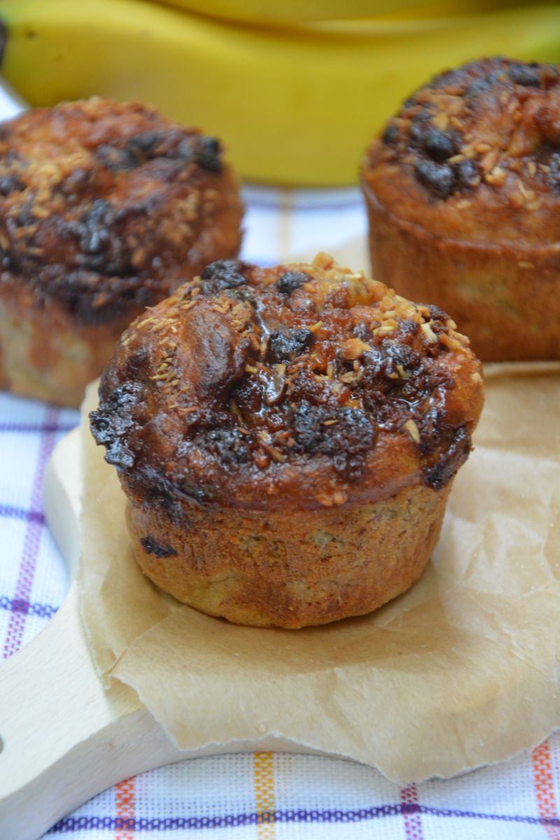 Bananowe babeczki z czekoladą i wiórkami kokosowy
