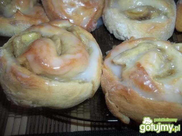 Bananowe drożdżówki.