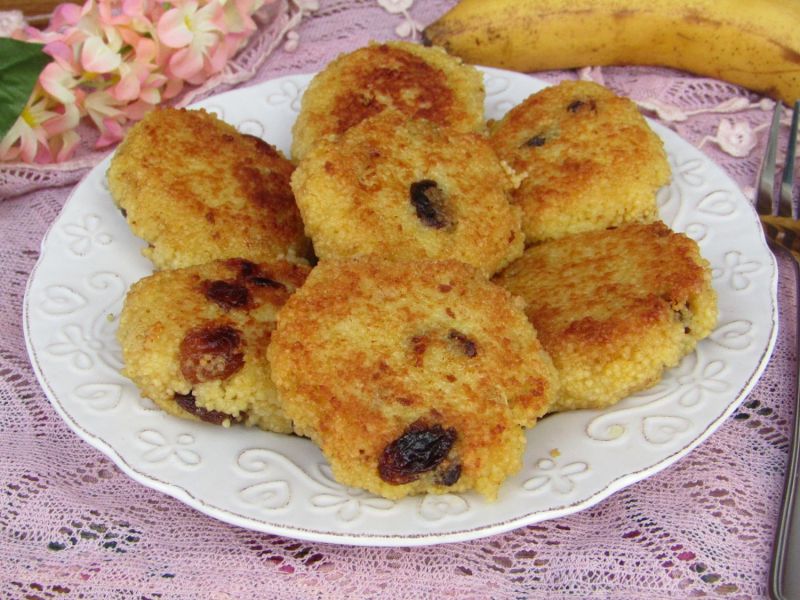Bananowe kotlety z kaszy kuskus