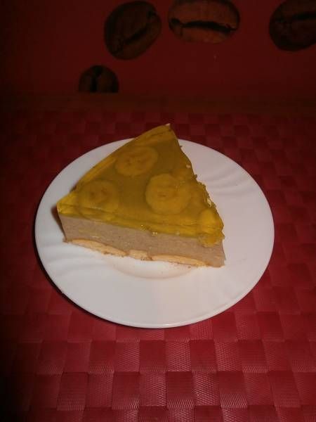 Bananowiec na zimno z galaretkami
