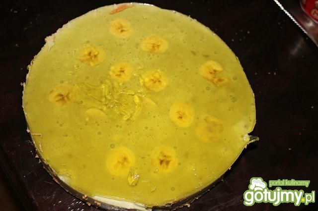 Bananowiec z galaretką agrestową 