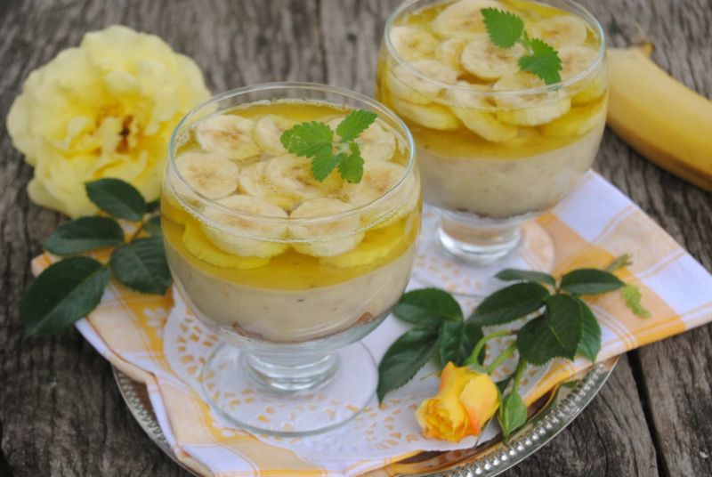 Bananowo-budyniowy  deser