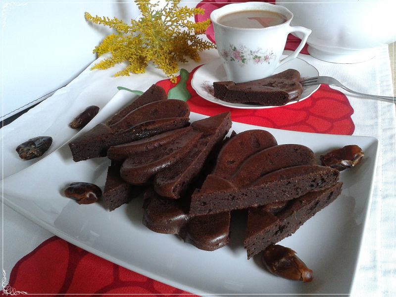 Bananowo-daktylowe brownie w wersji light Bananowo-daktylowe brownie w wersji light