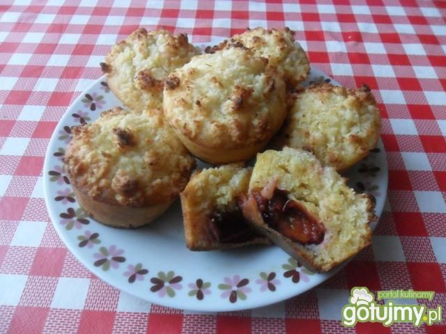 Bananowo-marchewkowe muffiny ze śliwkami Bananowo-marchewkowe muffiny ze śliwkami