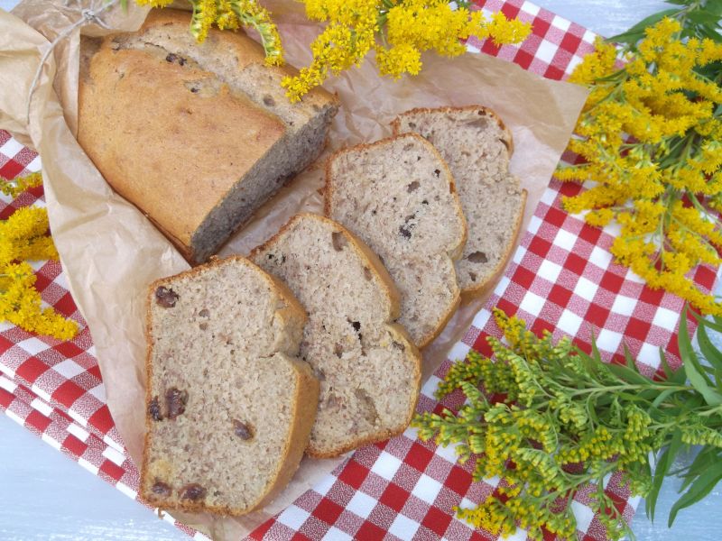 Bananowy chlebek z rodzynkami