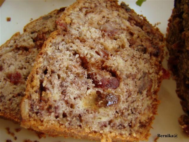 Bananowy keks z żurawiną