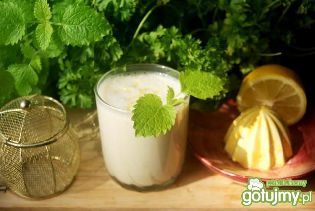 Bananowy koktajl na maślance