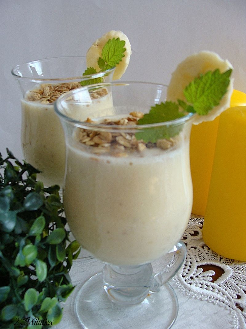 Bananowy song-koktajl z musli