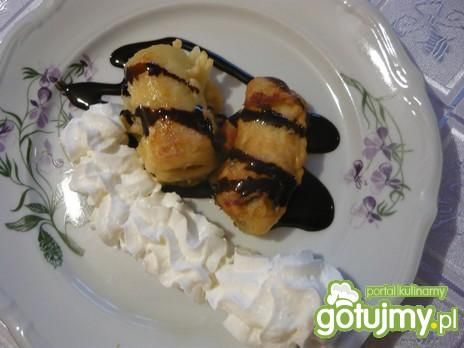 Banany smażone w cieście.