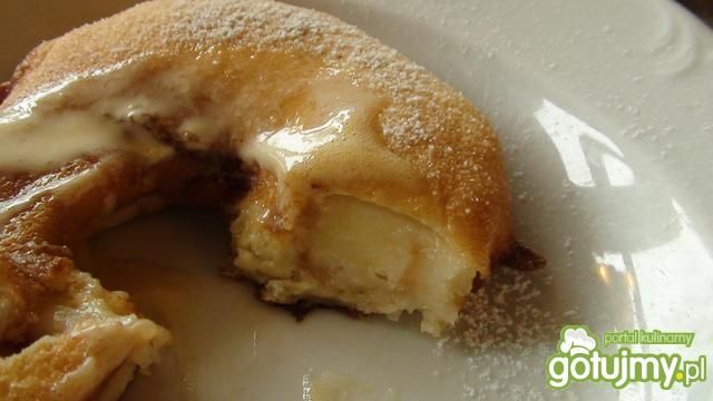 Banany w cieście z sosem waniliowym Banany w cieście z sosem waniliowym