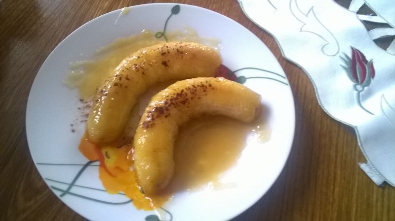 Banany w miodowym sosie.