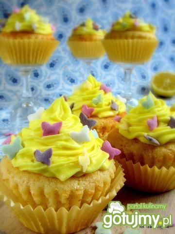 Bardzo cytrynowe babeczki  Bardzo cytrynowe babeczki