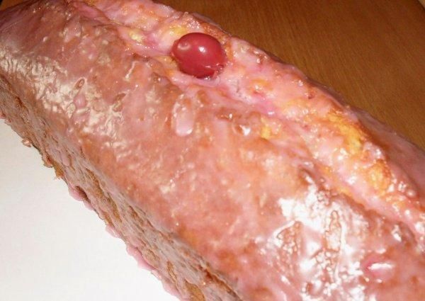 Bardzo kokosowa babka z wisniami. Bardzo kokosowa babka z wisniami.