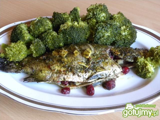 Barramundi z żurawiną