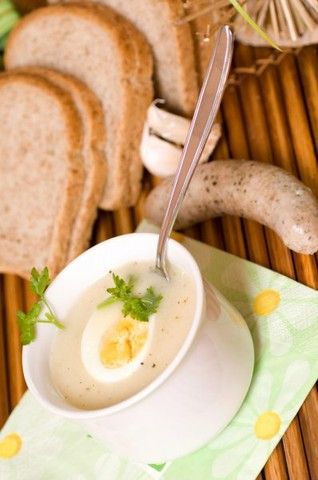 Barszcz biały na zakwasie z białą kiełbasą