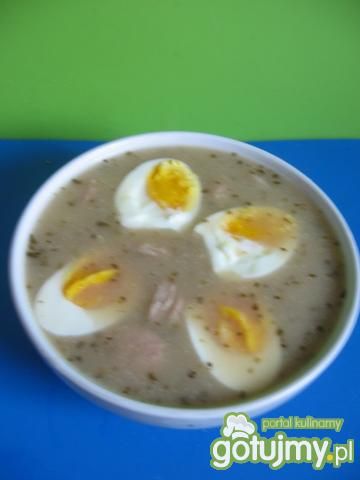 barszcz biały z białą kiełbasą i jajkiem