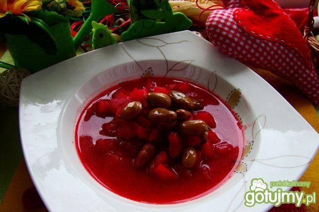 barszcz czerwony z bobem 