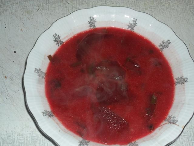 barszcz czerwony z botwinka i burakami barszcz czerwony z botwinka i burakami