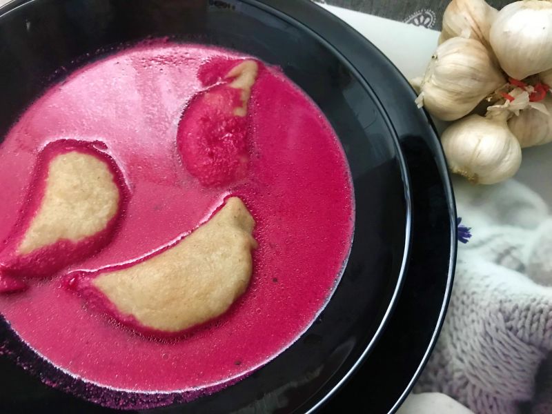Barszcz czerwony z czosnkiem i imbirem