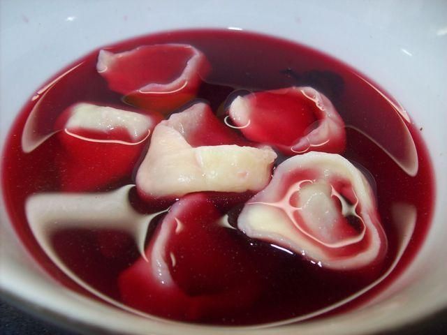 Barszcz czerwony z grzybami Barszcz czerwony z grzybami