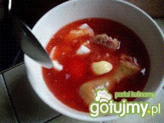 barszcz czerwony z kiełbasą barszcz czerwony z kiełbasą