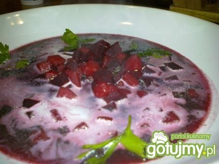 Barszcz czerwony z ziemniakami