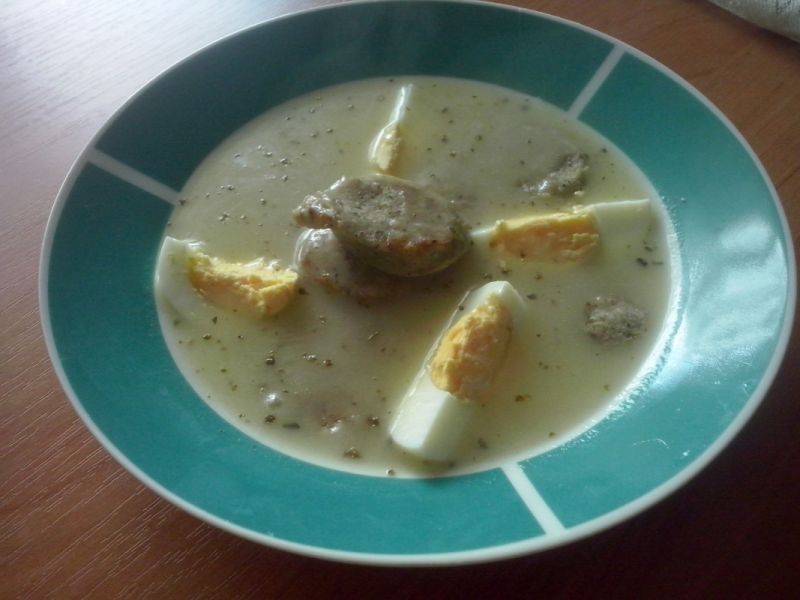 Barszcz na białej kiełbasie