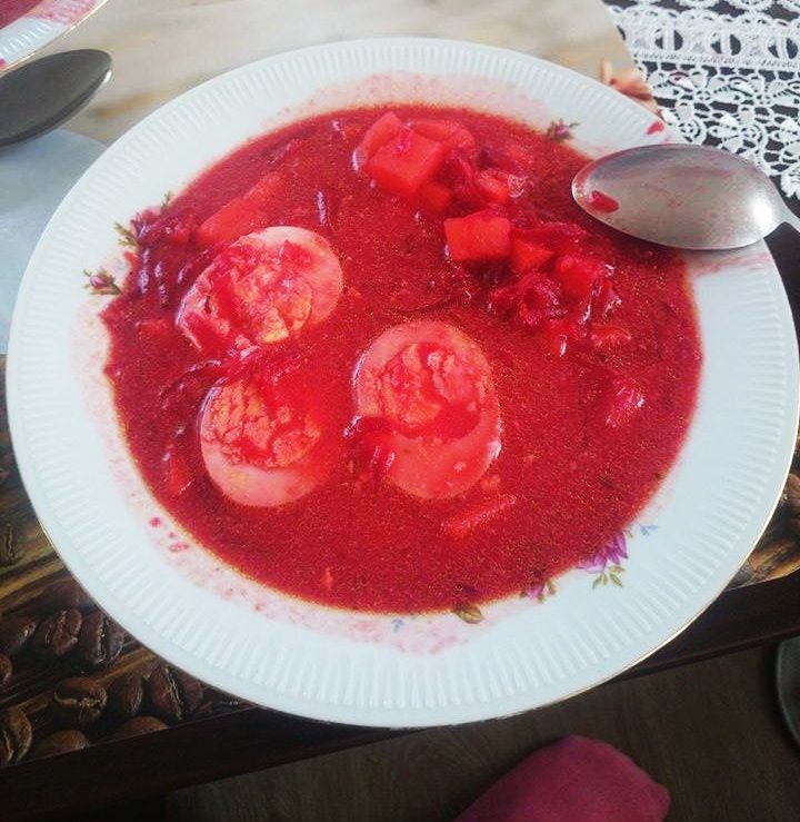 barszcz ukraiński z jajkiem barszcz ukraiński z jajkiem