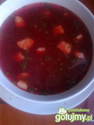 Barszcz z kiełbasą i boczkiem