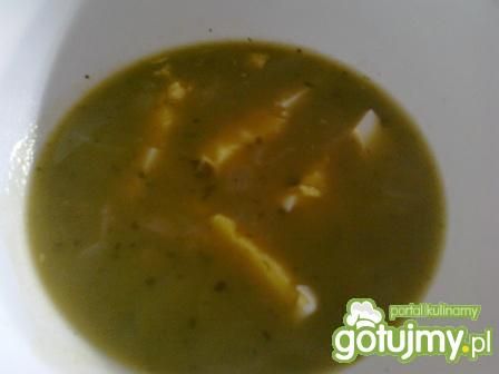 Barszcz zielony z jajkiem