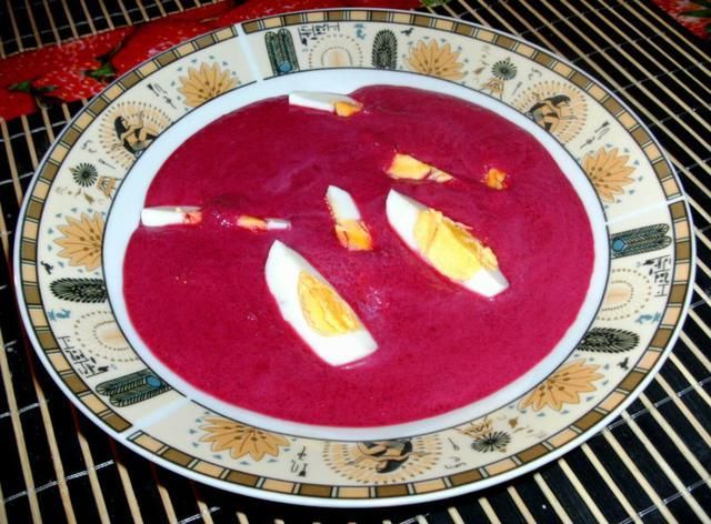 Barszcz - zupa krem na zimno Barszcz - zupa krem na zimno