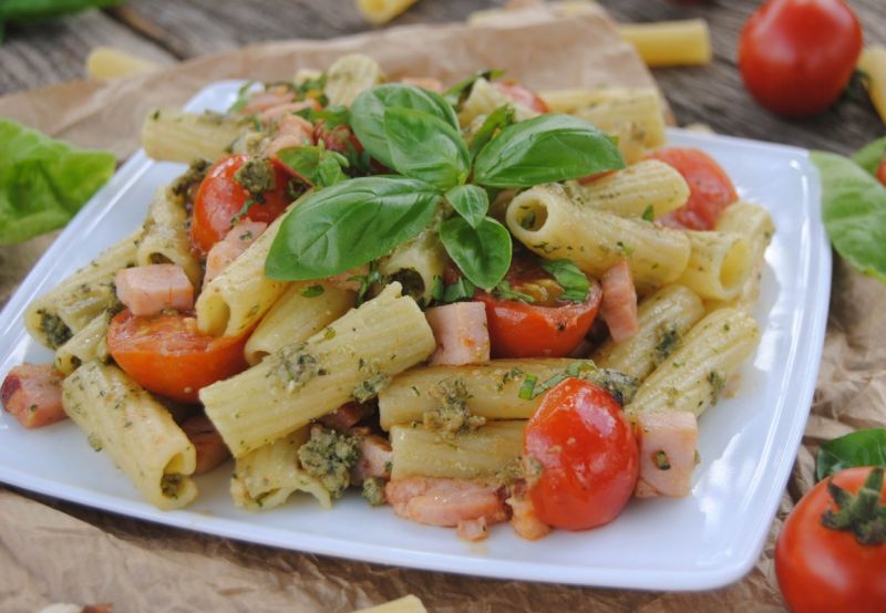 Bazyliowe pesto z makronem