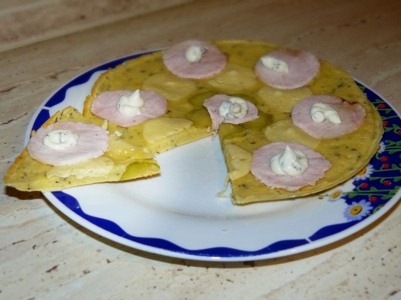 Bazyliowy omlet z dodatkami