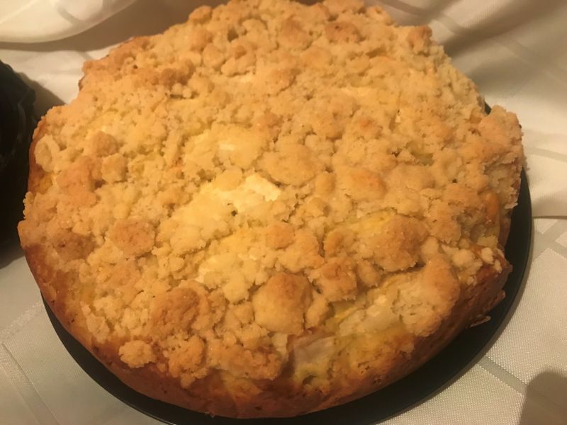 Bezglutenowe ciasto jogurtowe z jabłkami