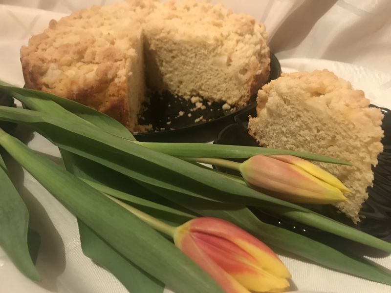 Bezglutenowe ciasto jogurtowe z jabłkami