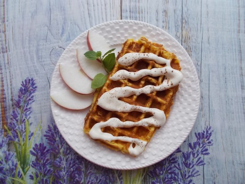 Bezglutenowe gofry z jabłkami Bezglutenowe gofry z jabłkami