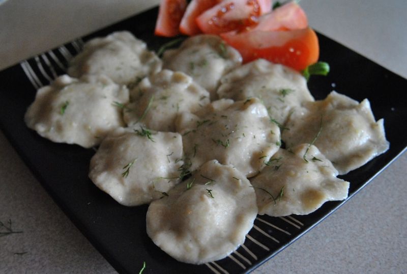 Bezglutenowe pierogi ze szpinakiem i kurczakiem Bezglutenowe pierogi ze szpinakiem i kurczakiem
