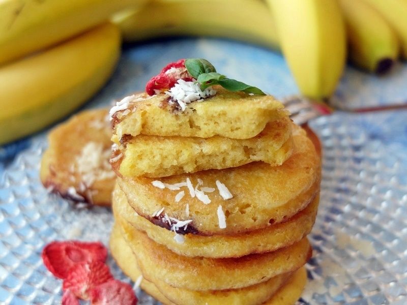 Bezglutenowe placuszki z twarogu z brzoskwinią Bezglutenowe placuszki z twarogu z brzoskwinią