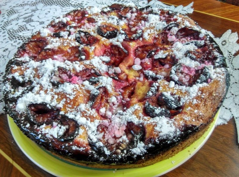 Bezglutenowy placek ze śliwkami Bezglutenowy placek ze śliwkami