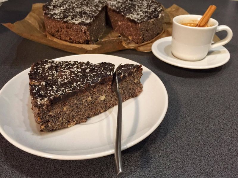 Bezglutenowy, wegański makowiec bez pieczenia