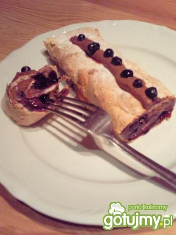 Bezowe naleśniczki zakrapiane