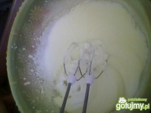 Bezy z polewą czekoladową Bezy z polewą czekoladową